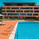 Freddo - Coral Complex With Parking & Pool Warna