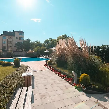 Freddo - Coral Complex With Parking & Pool Varna