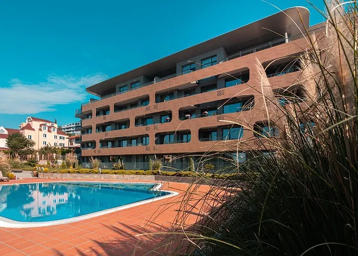 Freddo - Coral Complex With Parking & Pool Apartment Varna